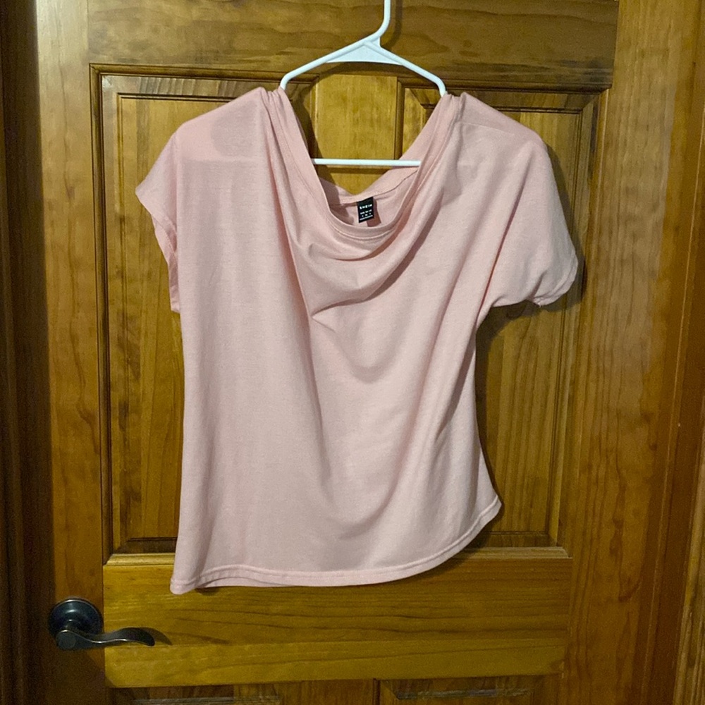 Women’s SHEIN, light pink of the shoulder t shirt, small